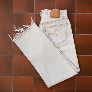 VINTAGE LEVIS 501 LIGHT WASH JEANS MADE IN USA • 30/29